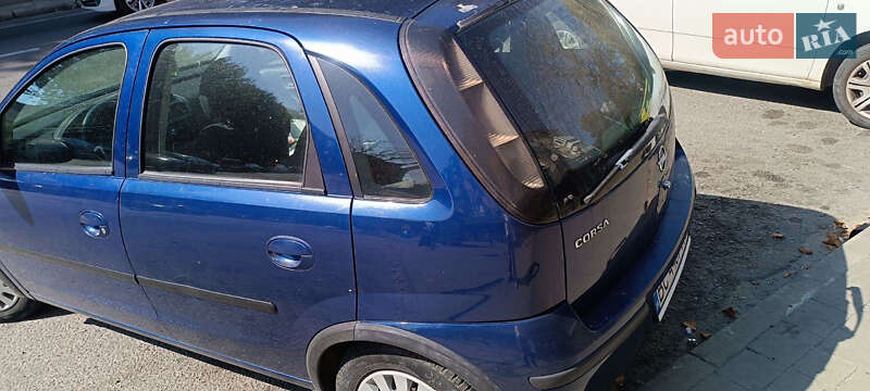 Хэтчбек Opel Corsa 2004 в Львове