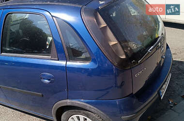 Хэтчбек Opel Corsa 2004 в 