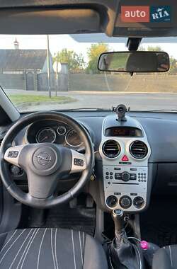 Хэтчбек Opel Corsa 2008 в 