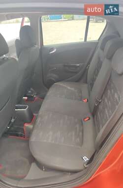 Хэтчбек Opel Corsa 2011 в 