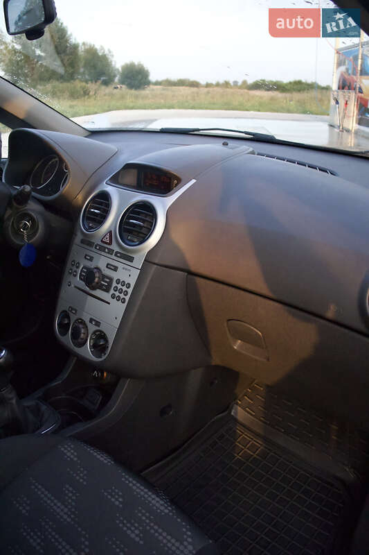 Хэтчбек Opel Corsa 2011 в Городке фото 16 Хэтчбек Opel Corsa 2011 в Городке