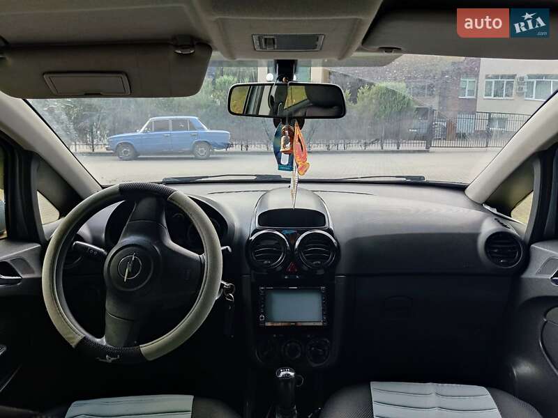 Хэтчбек Opel Corsa 2007 в Ужгороде