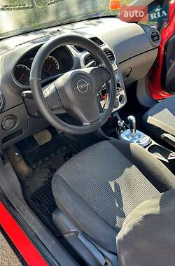 Хэтчбек Opel Corsa 2008 в 