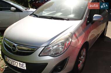 Хэтчбек Opel Corsa 2012 в 