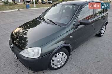 Хэтчбек Opel Corsa 2002 в 