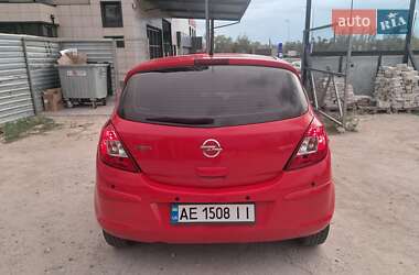 Хэтчбек Opel Corsa 2012 в 