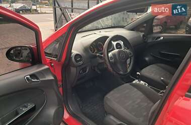 Хэтчбек Opel Corsa 2012 в 