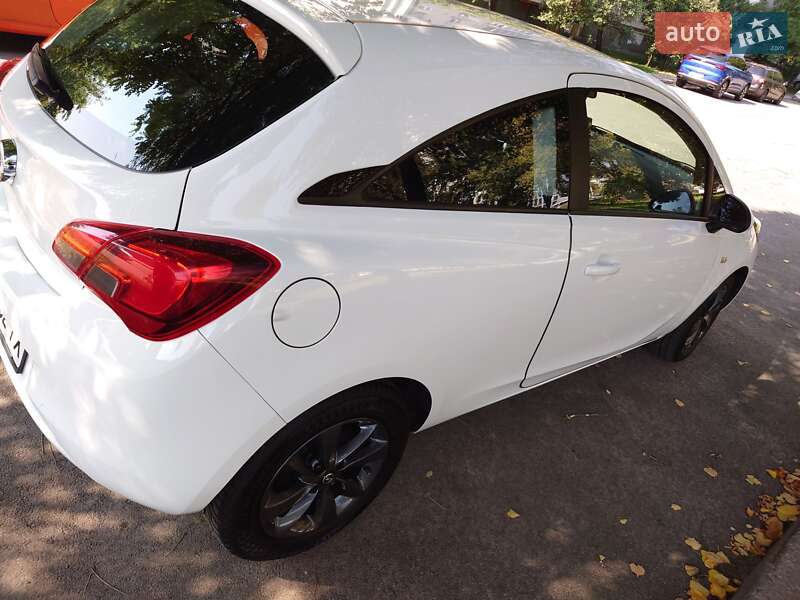 Хэтчбек Opel Corsa 2017 в Киеве