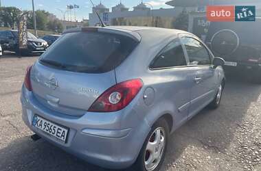 Хэтчбек Opel Corsa 2007 в 