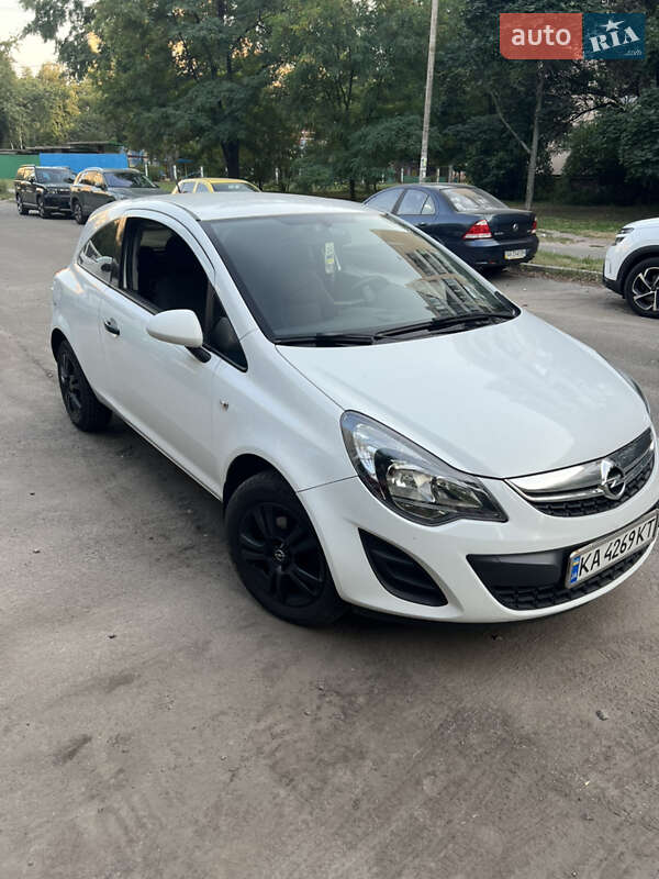 Хэтчбек Opel Corsa 2012 в Киеве