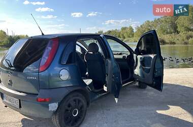 Хэтчбек Opel Corsa 2001 в 