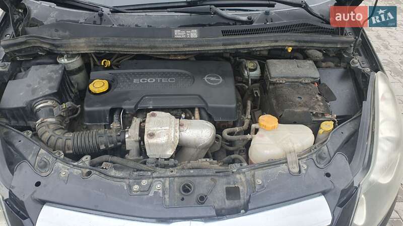 Хэтчбек Opel Corsa 2011 в Черновцах