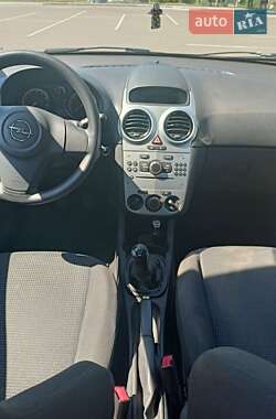 Хэтчбек Opel Corsa 2013 в 