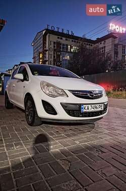 Хэтчбек Opel Corsa 2011 в 