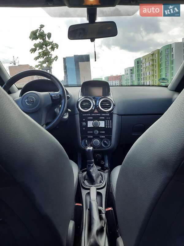 Хетчбек Opel Corsa 2008 в Рівному
