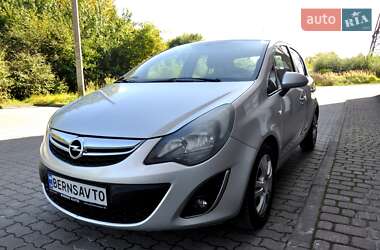 Хэтчбек Opel Corsa 2013 в 