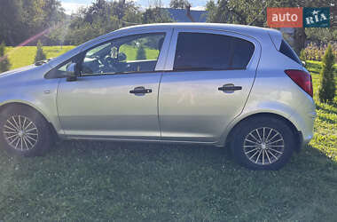 Хетчбек Opel Corsa 2008 в 