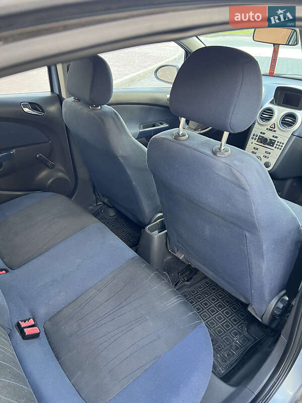 Хэтчбек Opel Corsa 2007 в Киеве