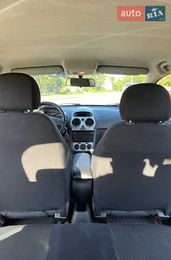 Хэтчбек Opel Corsa 2008 в 