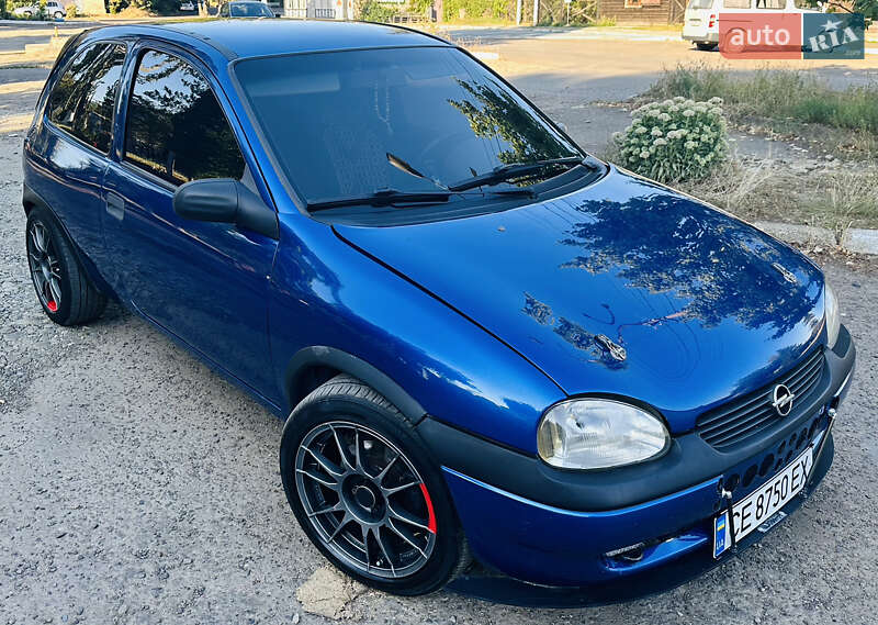Хетчбек Opel Corsa 1993 в Чернівцях фото 4 Хетчбек Opel Corsa 1993 в Чернівцях