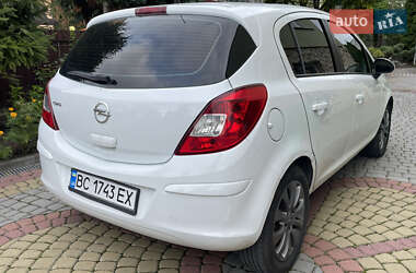 Хэтчбек Opel Corsa 2013 в 