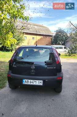 Хэтчбек Opel Corsa 2001 в 