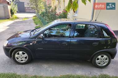 Хэтчбек Opel Corsa 2001 в 