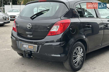 Хэтчбек Opel Corsa 2008 в 