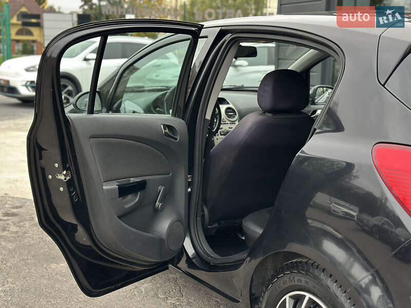 Хетчбек Opel Corsa 2008 в Шептицькому