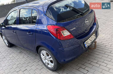 Хэтчбек Opel Corsa 2008 в 