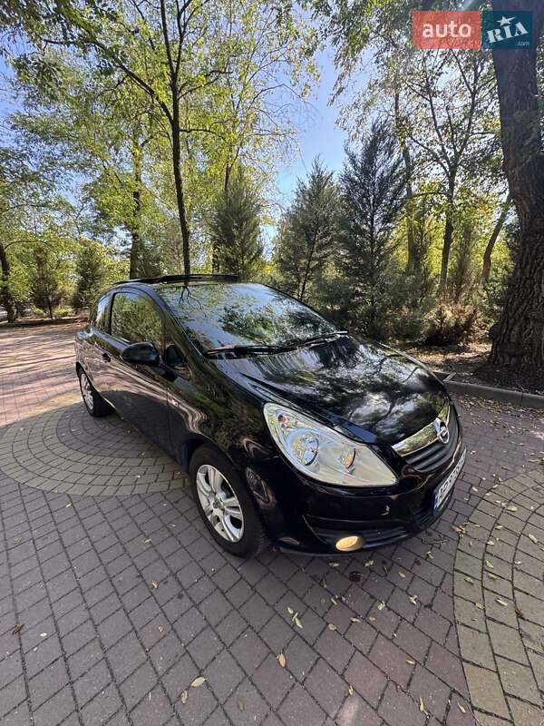 Хетчбек Opel Corsa 2009 в Запоріжжі