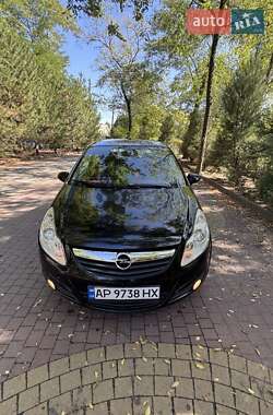 Хэтчбек Opel Corsa 2009 в 