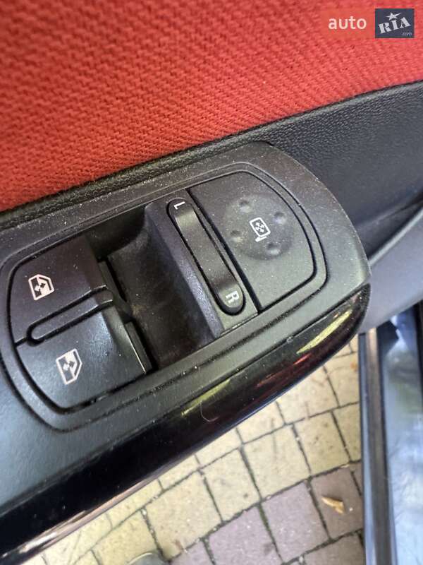 Хетчбек Opel Corsa 2009 в Запоріжжі