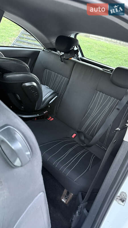 Хетчбек Opel Corsa 2008 в Ярмолинцях