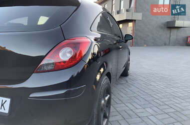 Хэтчбек Opel Corsa 2008 в 