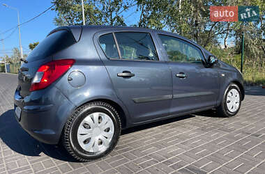 Хэтчбек Opel Corsa 2007 в 