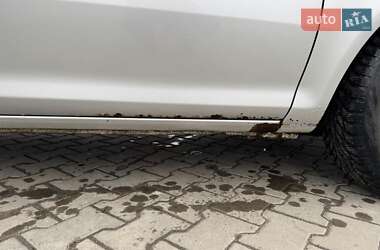 Хэтчбек Opel Corsa 2010 в 