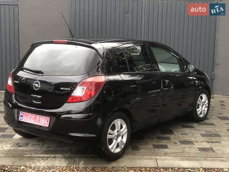 Хэтчбек Opel Corsa 2011 в Ивано-Франковске