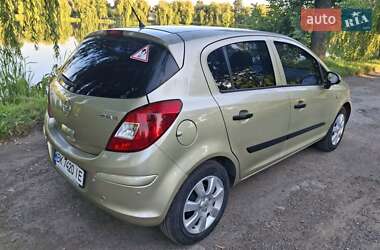 Хэтчбек Opel Corsa 2008 в 