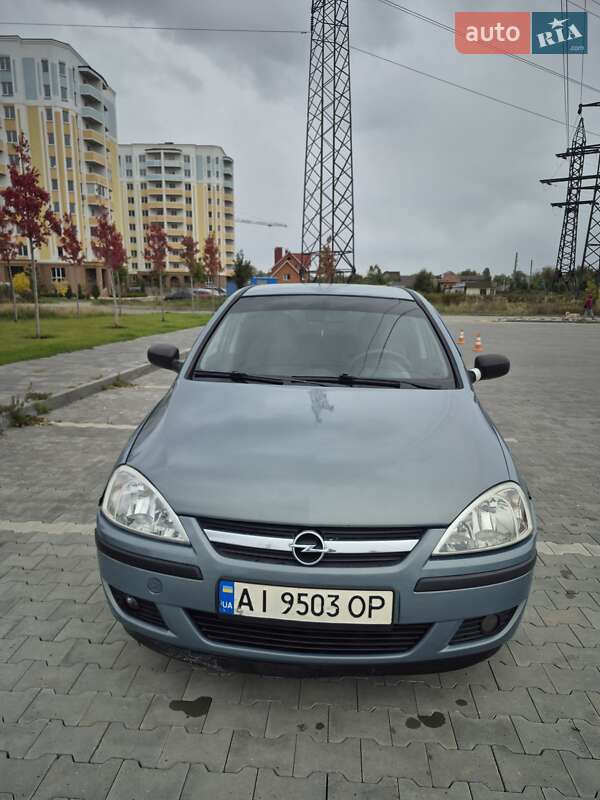 Хэтчбек Opel Corsa 2006 в 