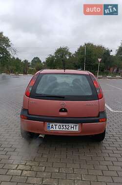 Хэтчбек Opel Corsa 2000 в 