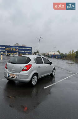 Хэтчбек Opel Corsa 2008 в 