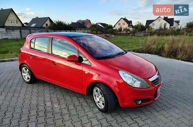 Хэтчбек Opel Corsa 2008 в 