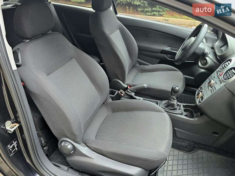Хэтчбек Opel Corsa 2012 в Харькове