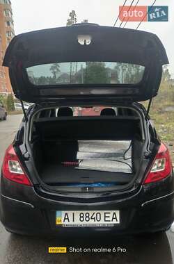 Хэтчбек Opel Corsa 2007 в 