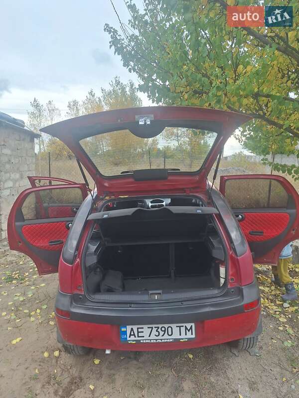 Хэтчбек Opel Corsa 2003 в Каменском