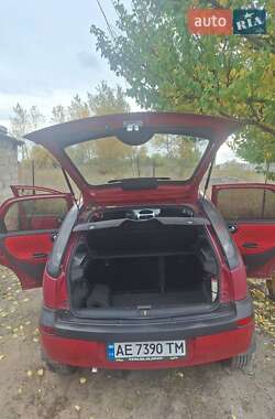 Хэтчбек Opel Corsa 2003 в 