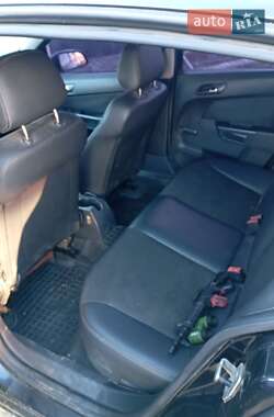 Хэтчбек Opel Corsa 2007 в  фото 2 Хэтчбек Opel Corsa 2007 в