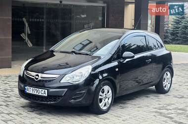 Хетчбек Opel Corsa 2012 в 