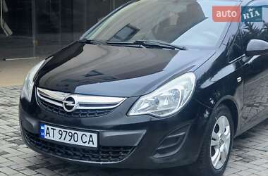 Хетчбек Opel Corsa 2012 в 